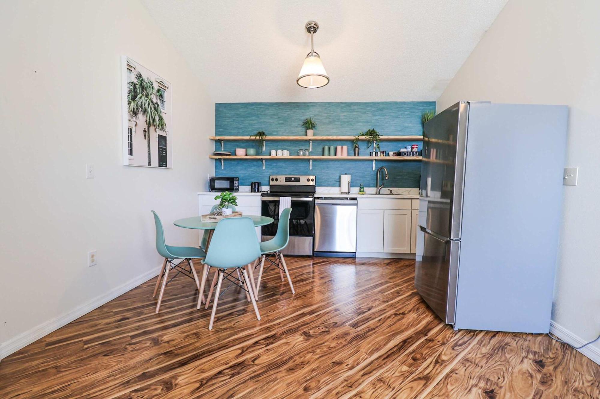 Apartment New 15min Drive And Airport - Parks Kingbed Pets